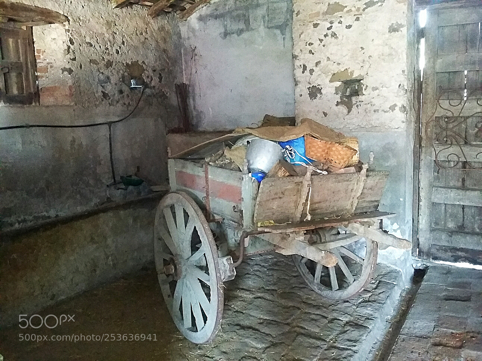 Samsung Galaxy Grand Prime sample photo. An old cart in photography