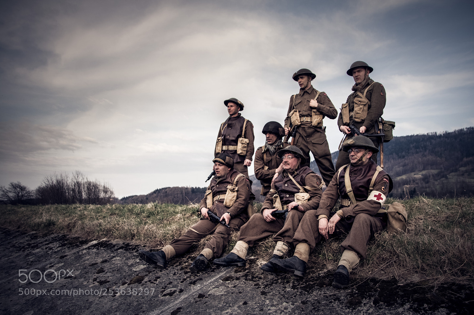 Canon EOS 750D (EOS Rebel T6i / EOS Kiss X8i) sample photo. Breda - reconstruction group photography
