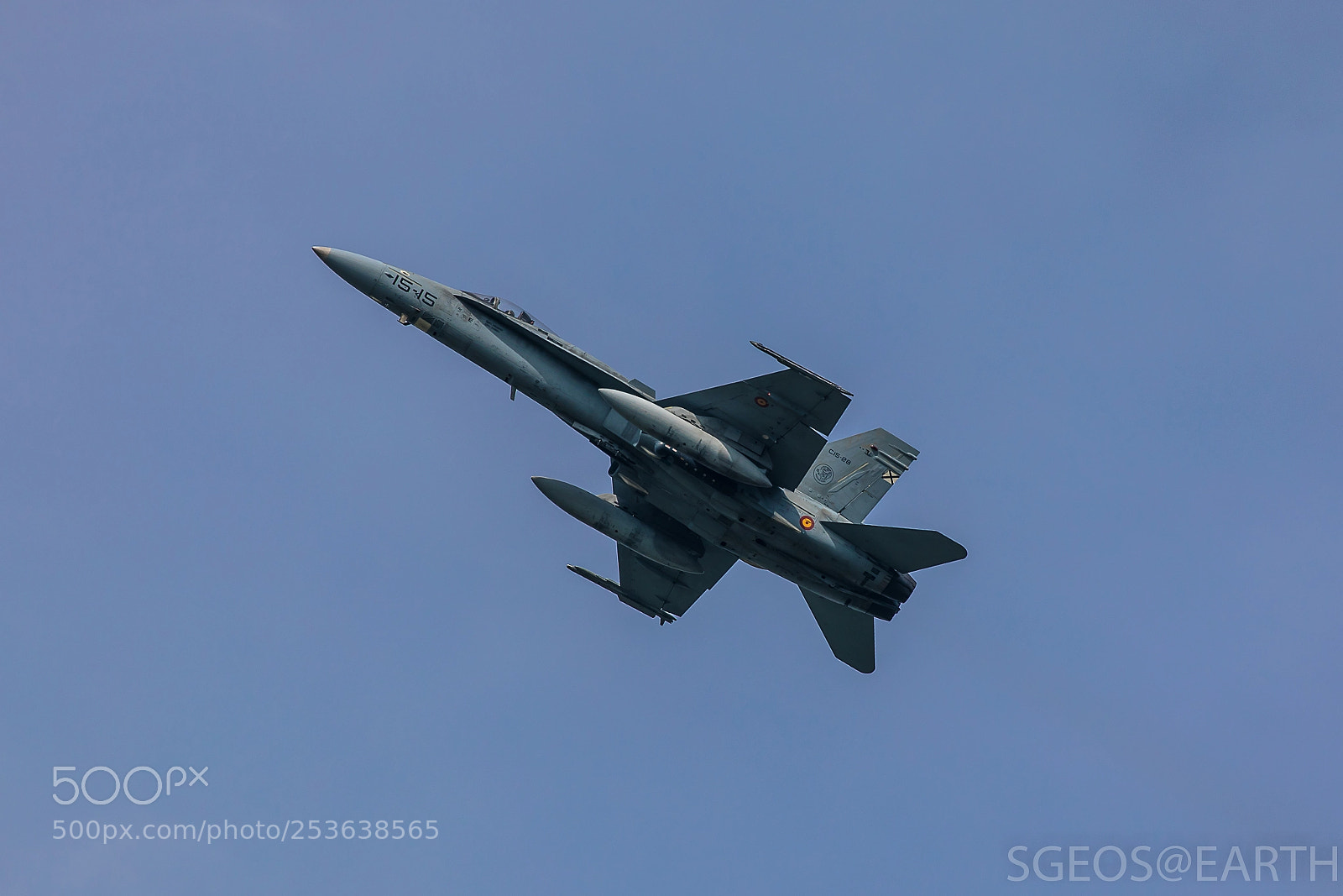 Canon EOS 5D Mark IV sample photo. F-18 photography