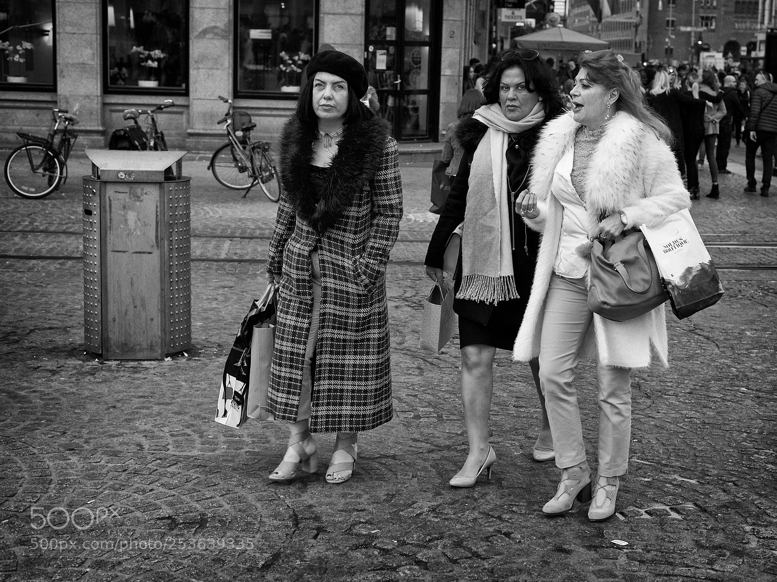 Canon EOS 5D Mark II sample photo. Amsterdam lady's photography