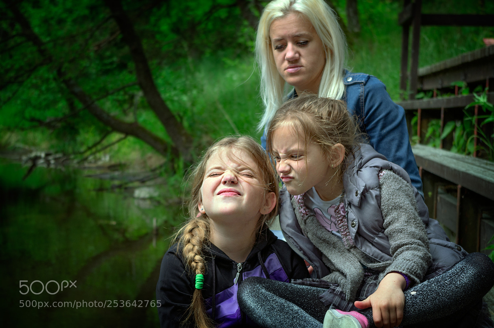 Pentax K-r sample photo. Three girls... photography