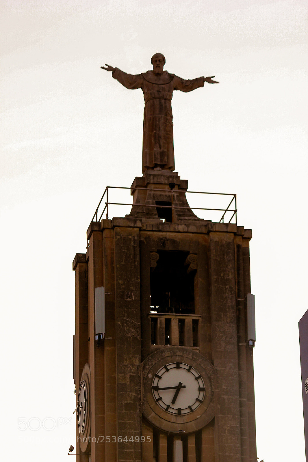 Canon EOS 550D (EOS Rebel T2i / EOS Kiss X4) sample photo. Church photography