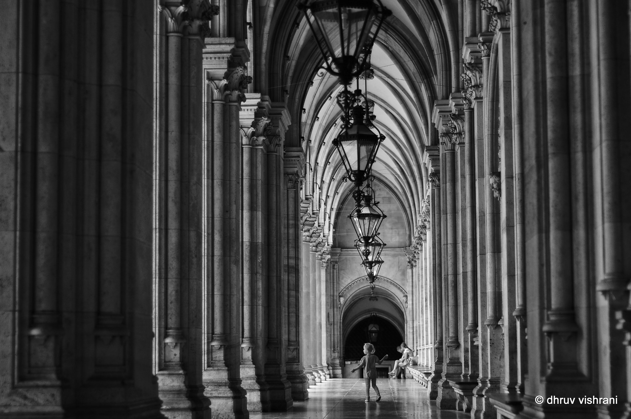 Nikon D90 + Nikon AF Nikkor 50mm F1.8D sample photo. In the shadows photography