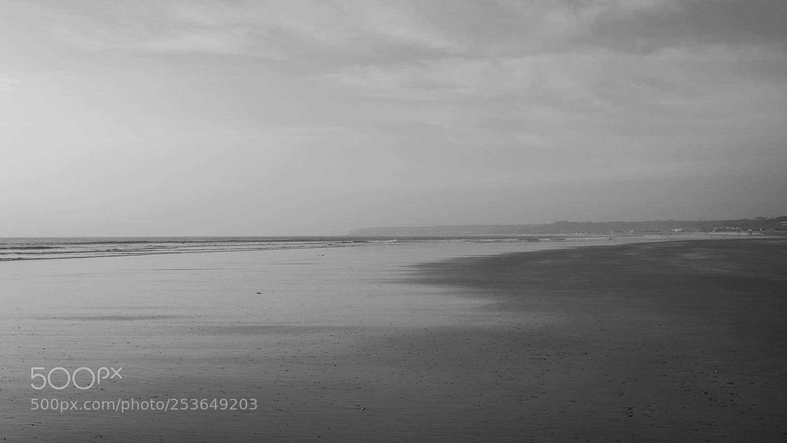 Olympus OM-D E-M10 III sample photo. Gentle beach gradient photography