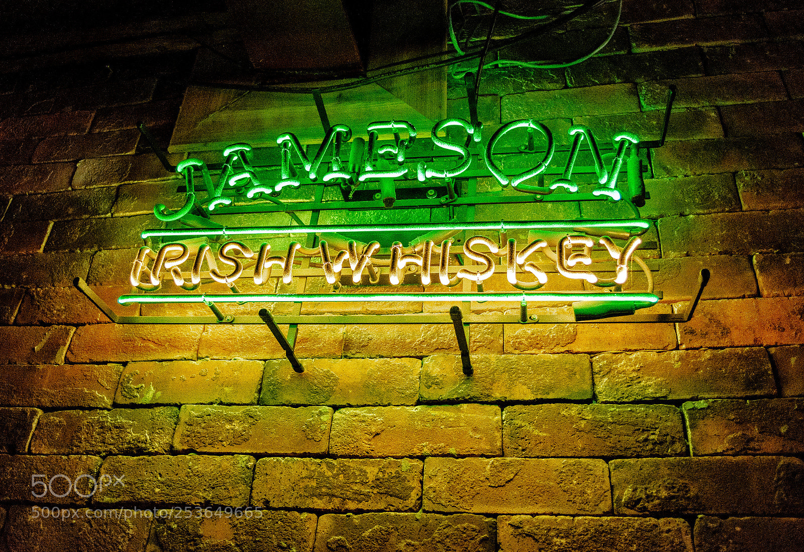 Nikon D7200 sample photo. Seen at the pub photography