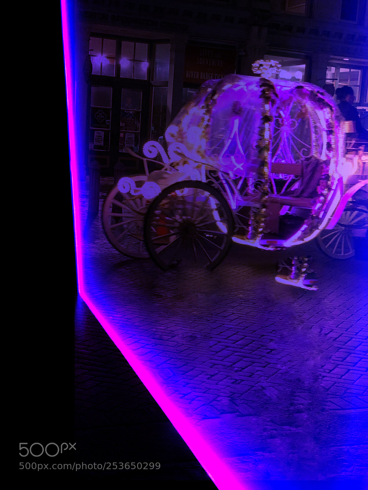 Apple iPhone 8 Plus sample photo. Fairytale ride photography