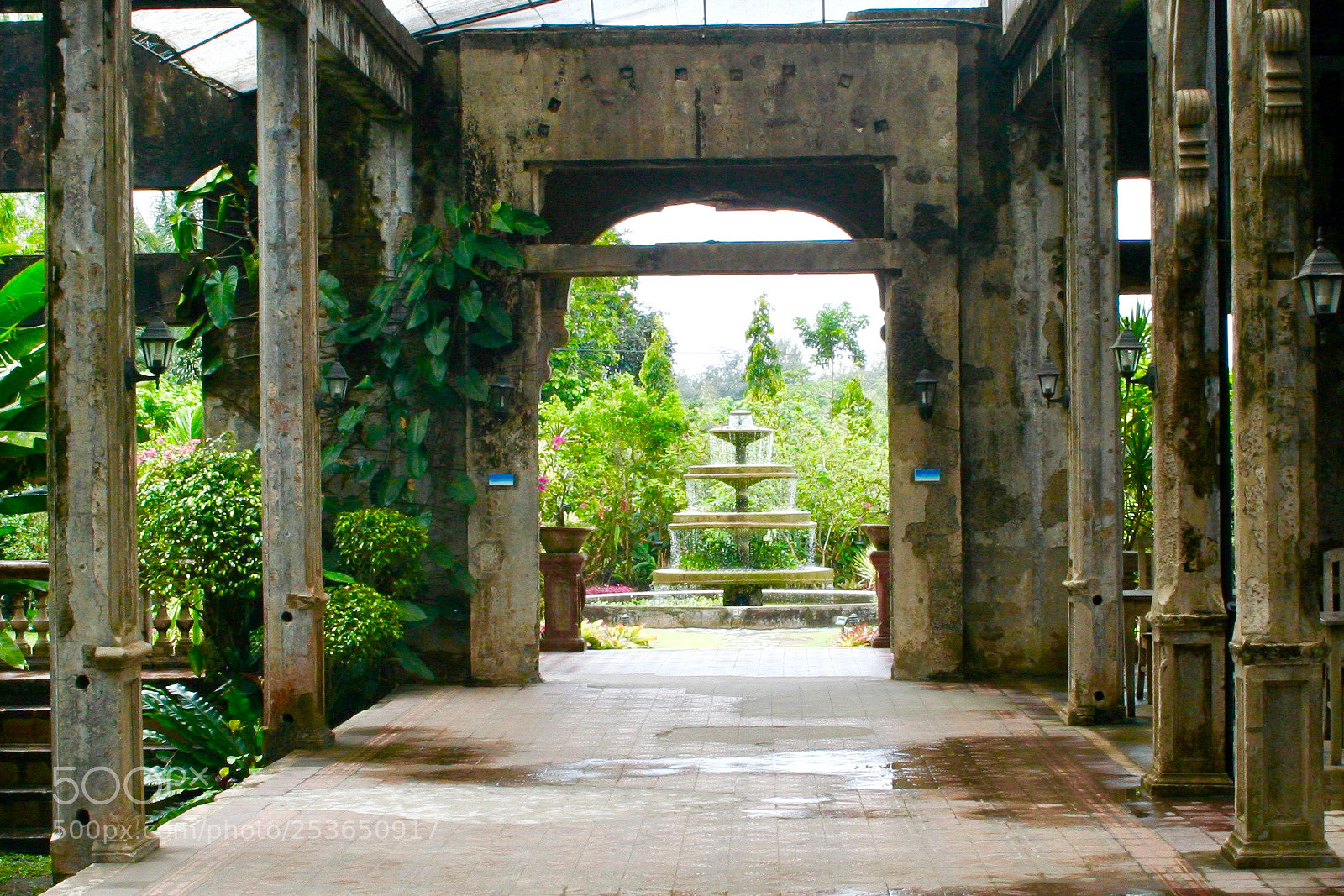 Canon EOS 350D (EOS Digital Rebel XT / EOS Kiss Digital N) sample photo. Ruins photography