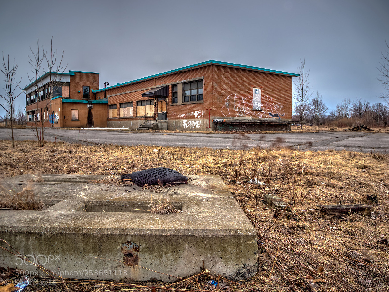 Sony SLT-A77 sample photo. Abandoned building i photography