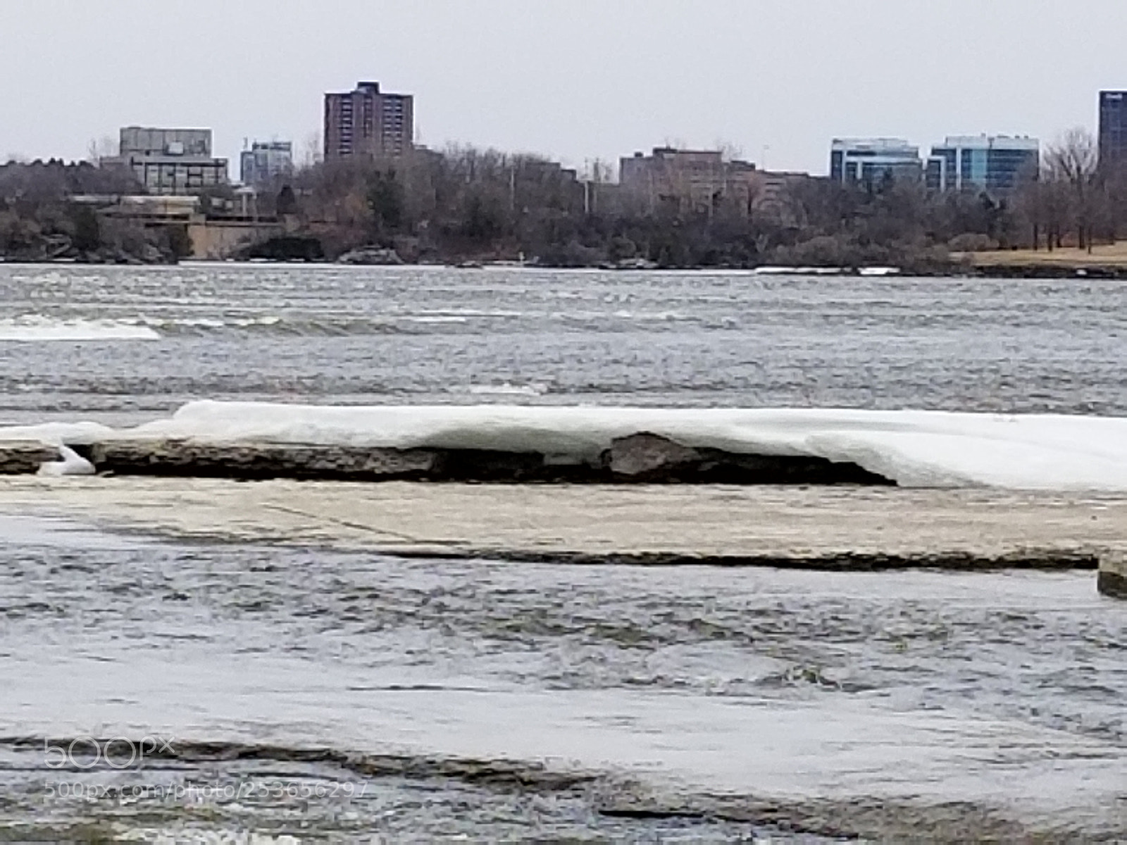 Samsung Galaxy S8 sample photo. End of winter photography