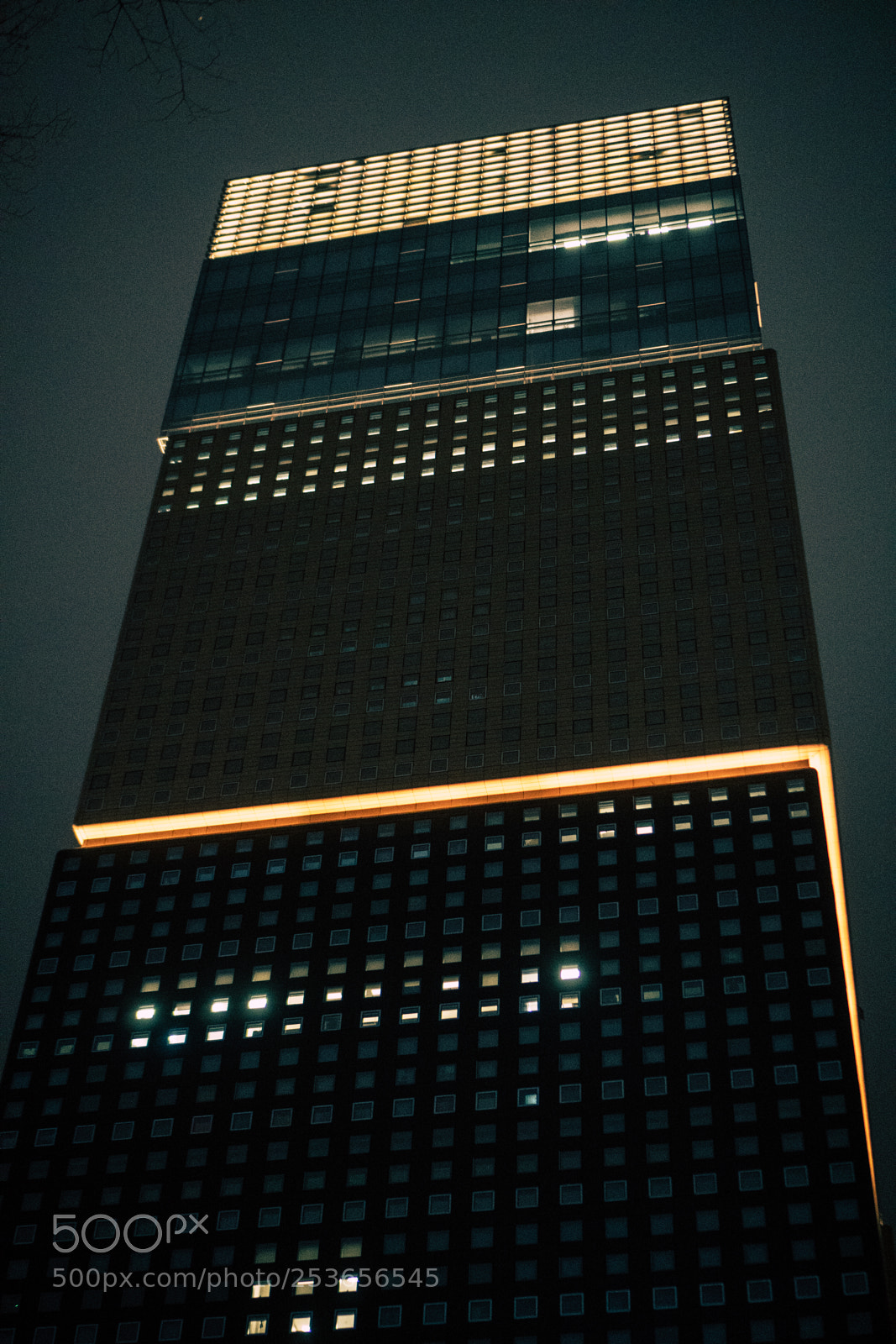 Sony a6300 sample photo. Middle line photography