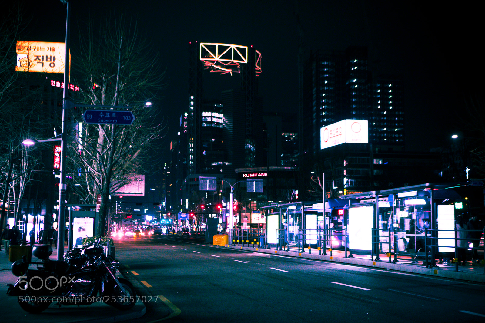 Sony a6300 sample photo. Seoul streets photography