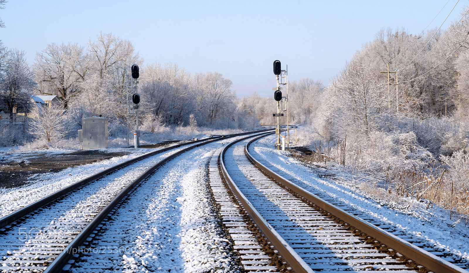 Fujifilm X-T2 sample photo. Winter tracks photography