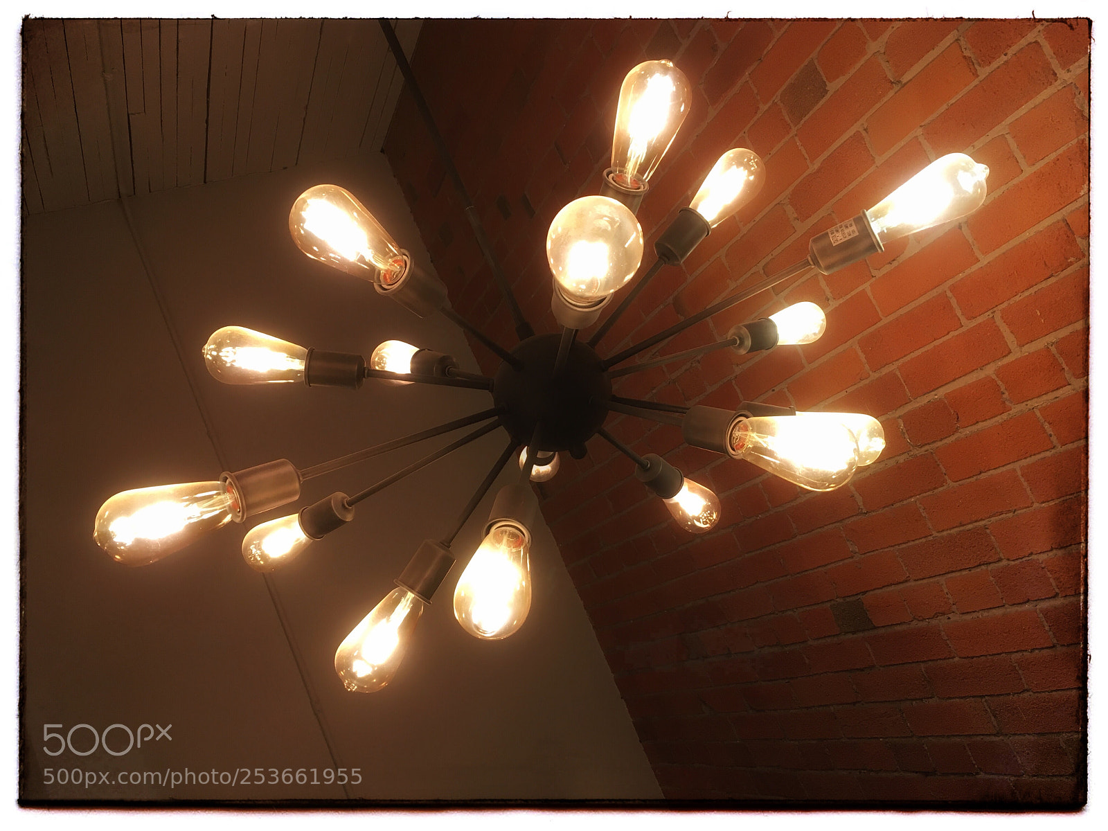 Apple iPhone SE sample photo. Intergalactic light fixture. photography