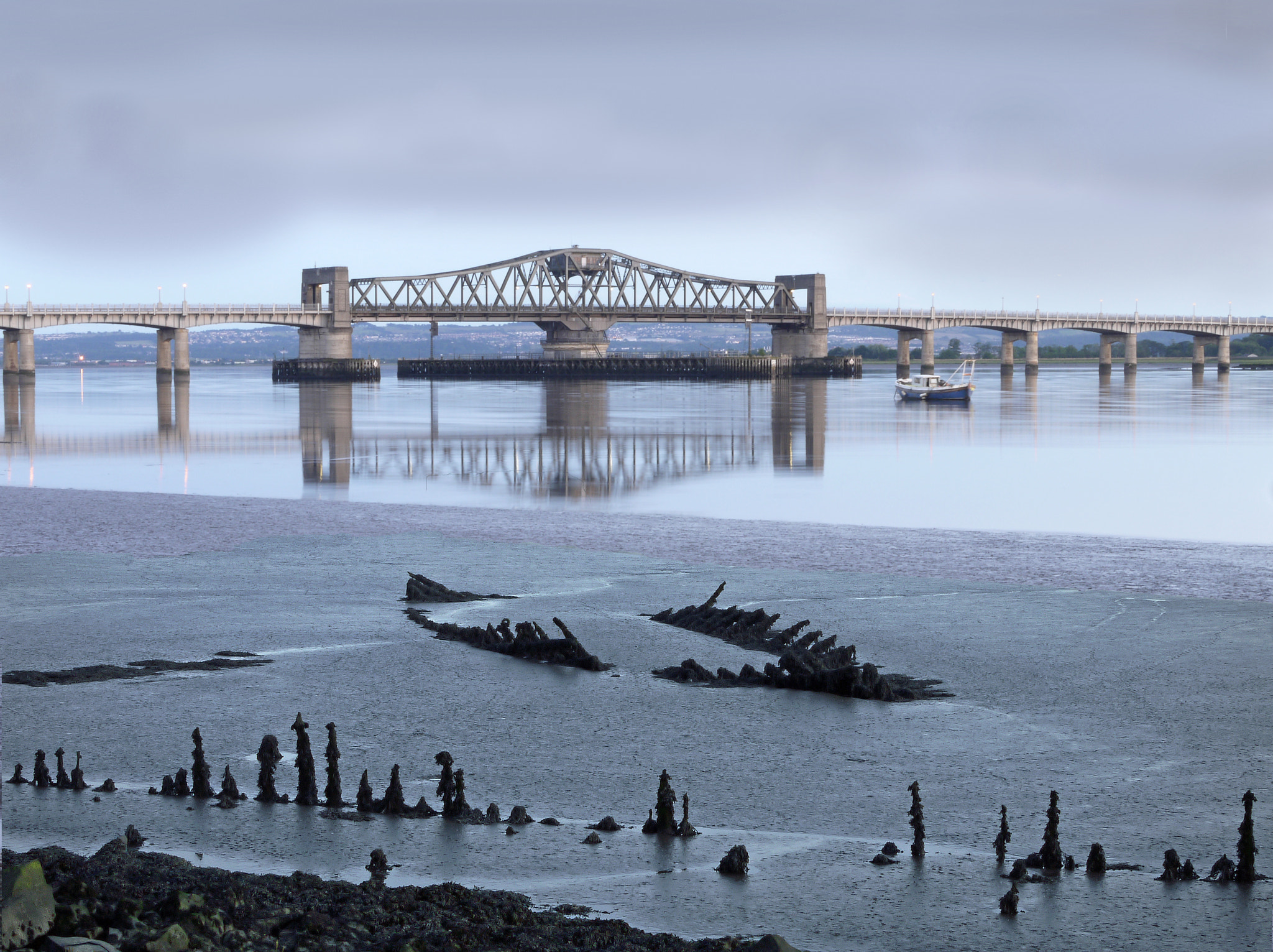 Panasonic Lumix DMC-GF1 sample photo. Low ebb - kincardine bridge photography