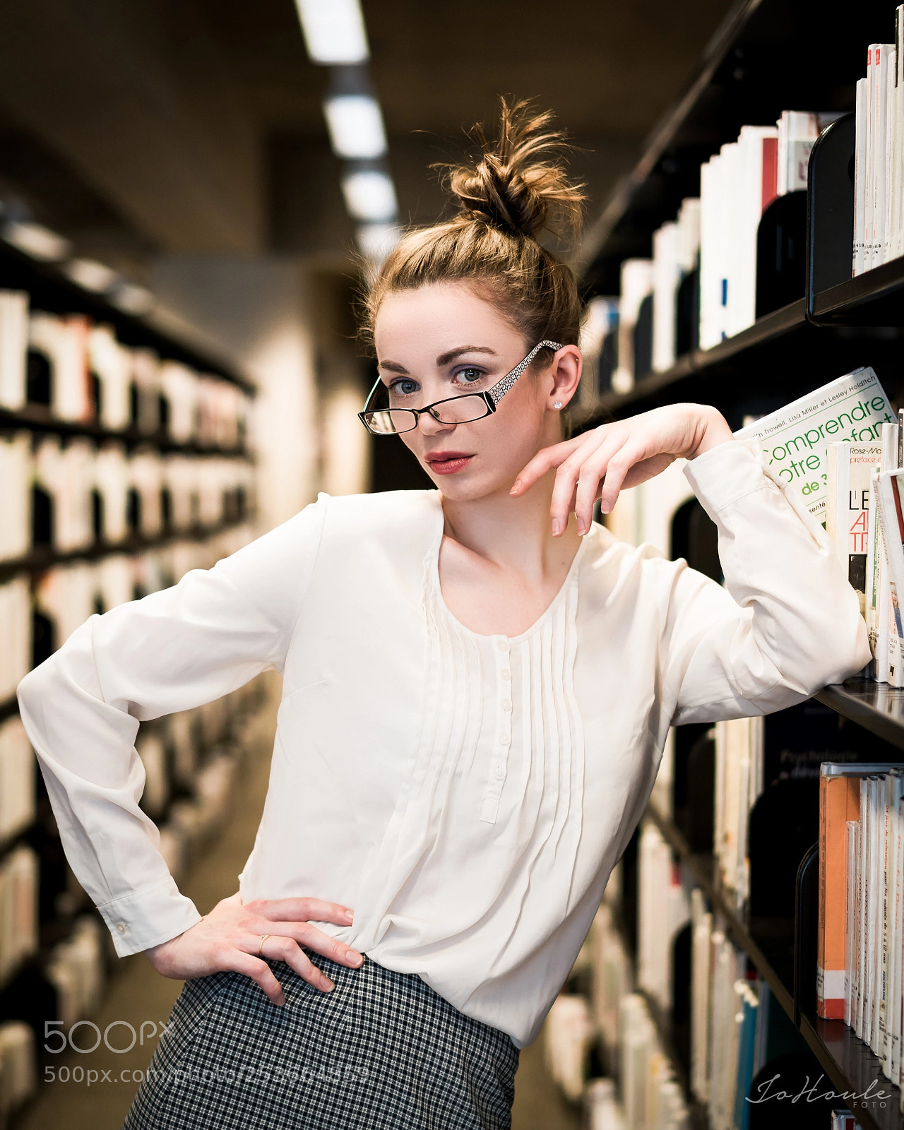 Sony a7R II sample photo. La bibliothécaire photography