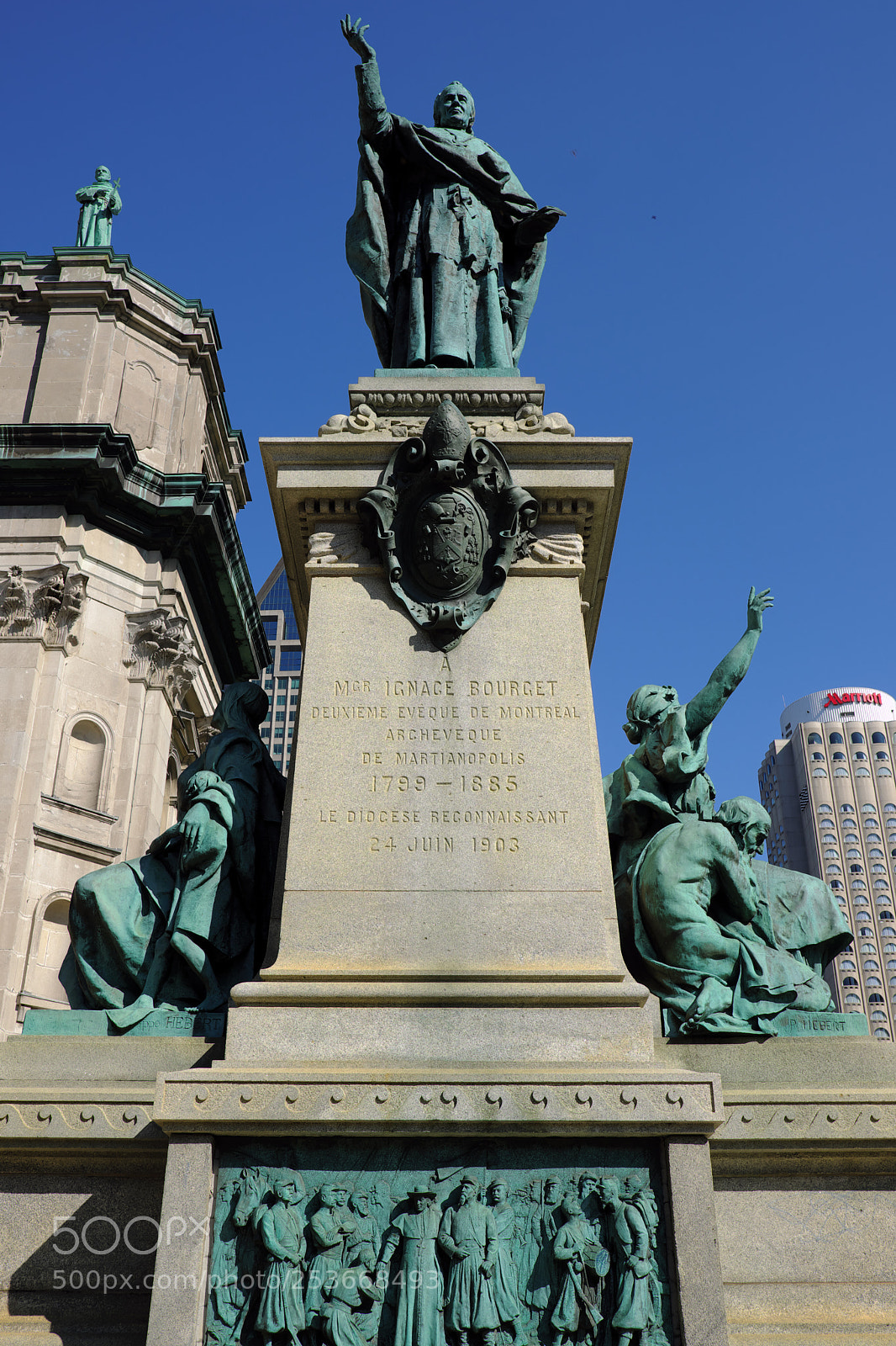 Fujifilm X-T20 sample photo. Ignace statue photography