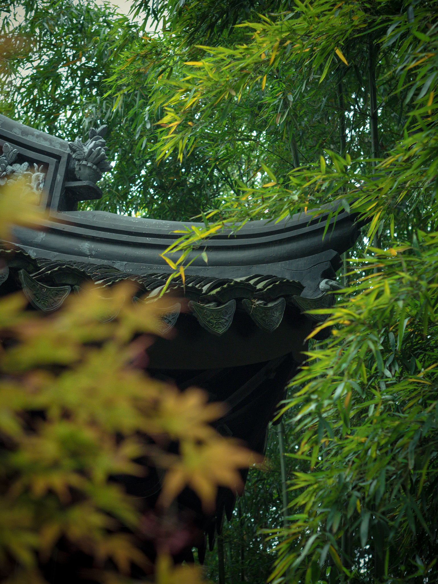 Panasonic Lumix DMC-GX85 (Lumix DMC-GX80 / Lumix DMC-GX7 Mark II) sample photo. 檐角 photography