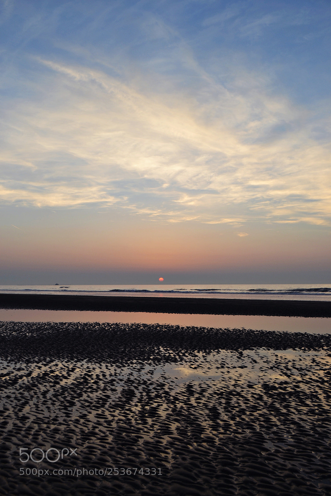 Nikon D3100 sample photo. Waiting for the sea photography
