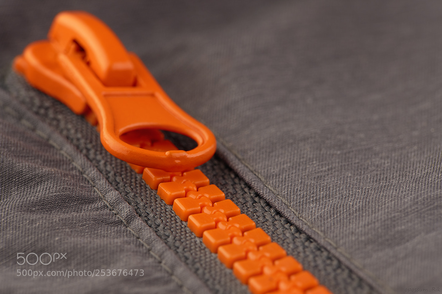Panasonic Lumix DMC-FZ1000 sample photo. Zipper photography