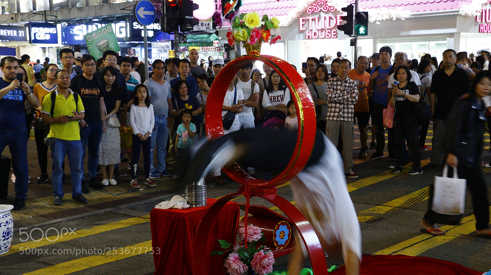 Canon EOS 70D sample photo. Street performance photography