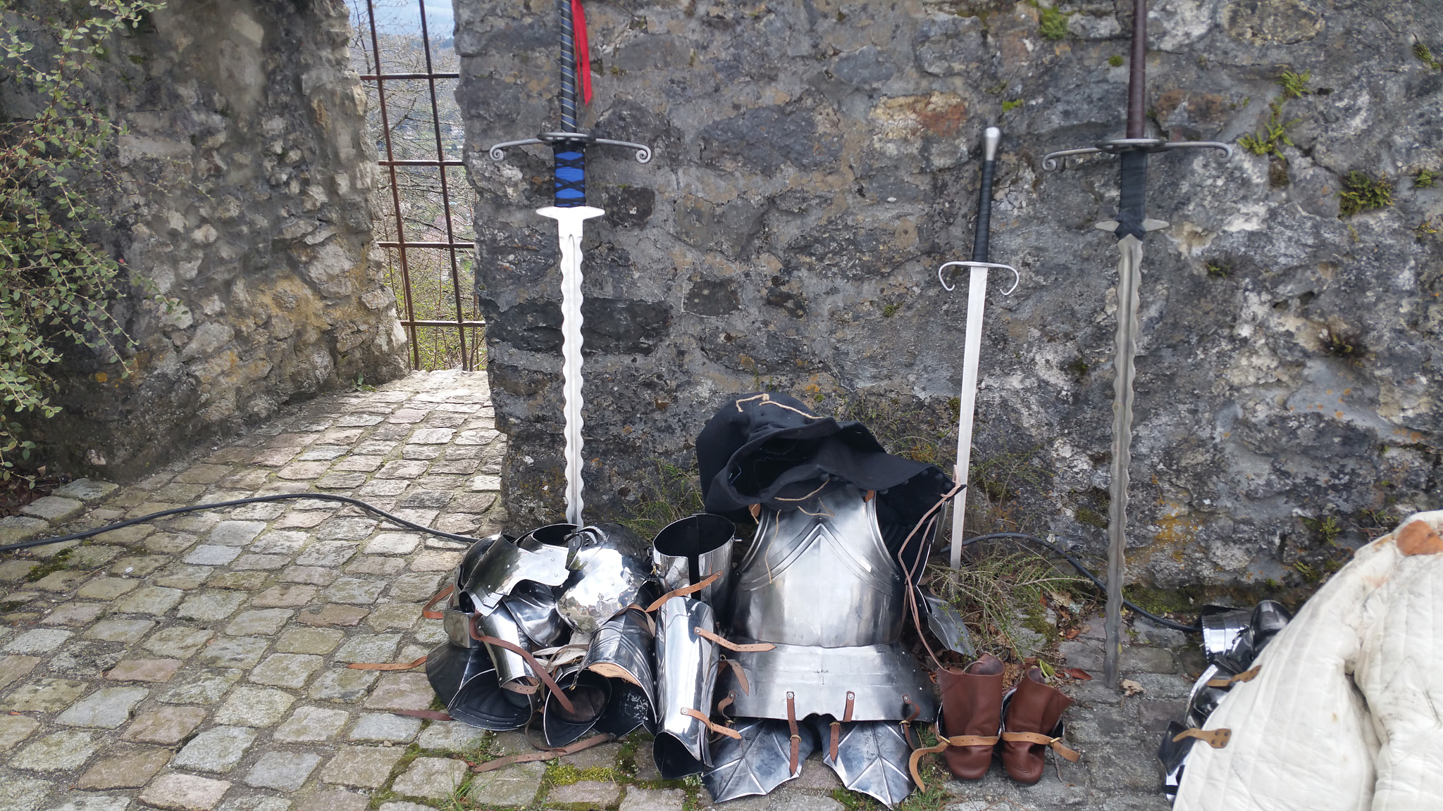Samsung Galaxy S5 LTE-A sample photo. 27 kilos of armour,  anyone? photography