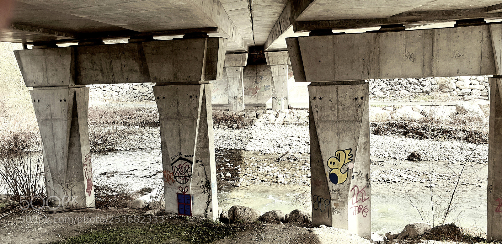 Samsung Galaxy S9+ sample photo. Under the bridge photography