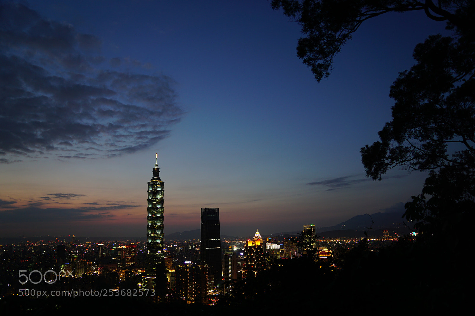 Sony DT 16-50mm F2.8 SSM sample photo. Blue hour at its photography