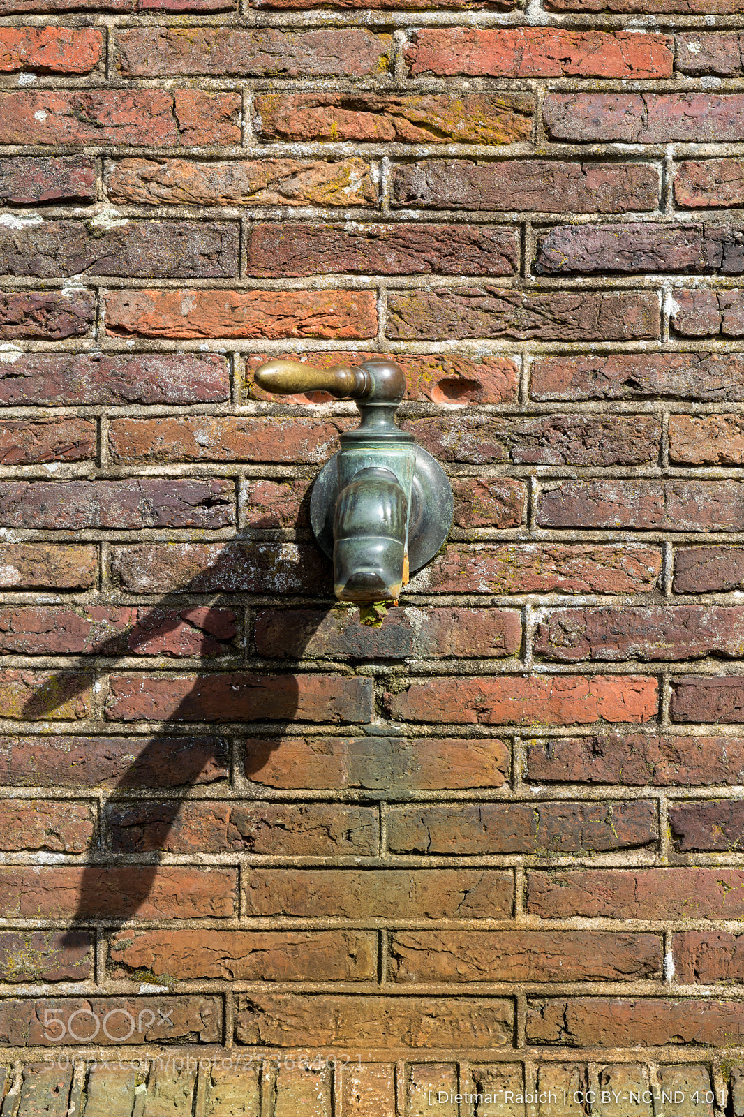 Canon EOS 5D Mark IV sample photo. Bredevoort (nl), markt, wasserpumpe photography