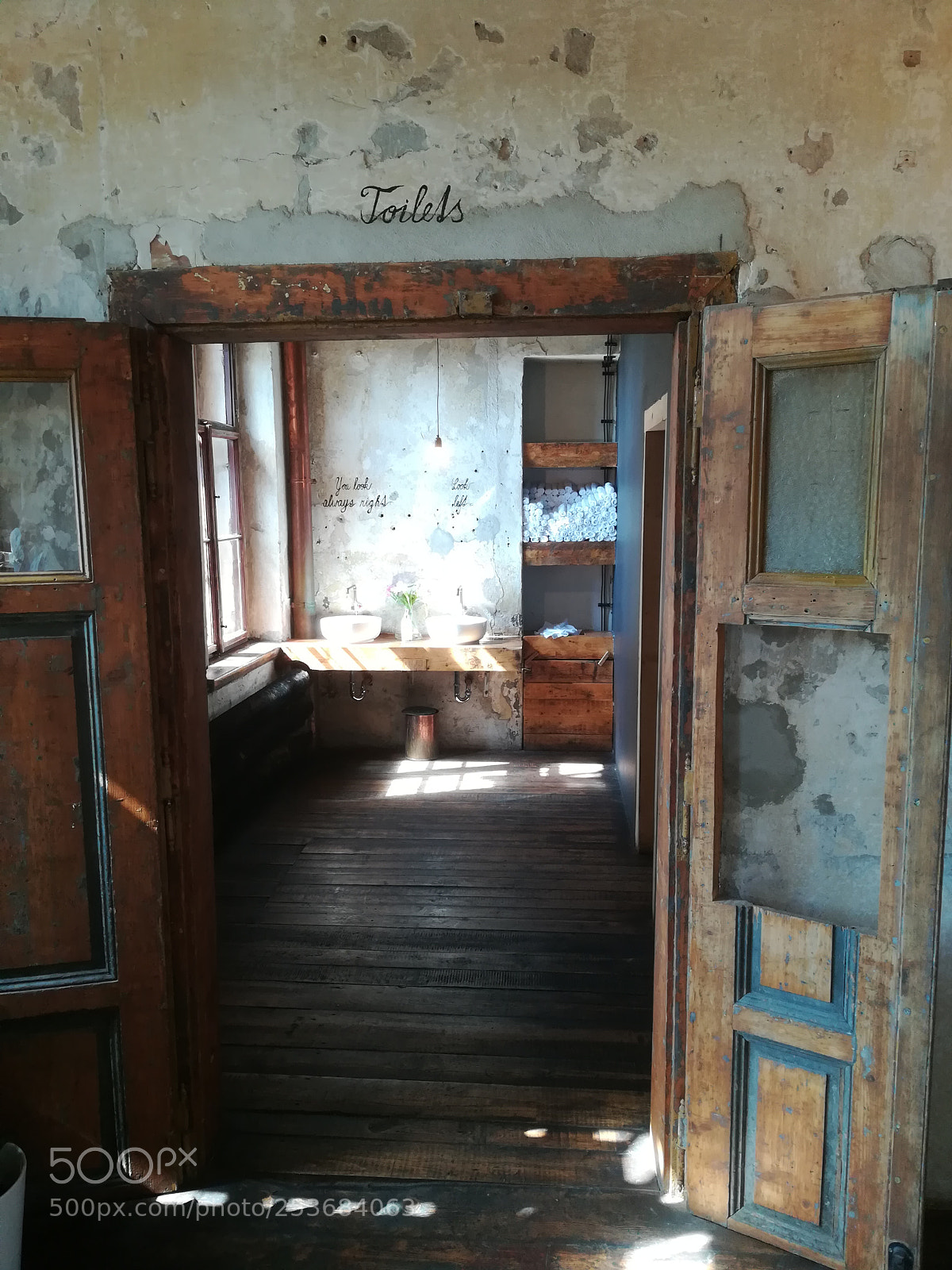 HUAWEI PRA-LX1 sample photo. Toilets photography