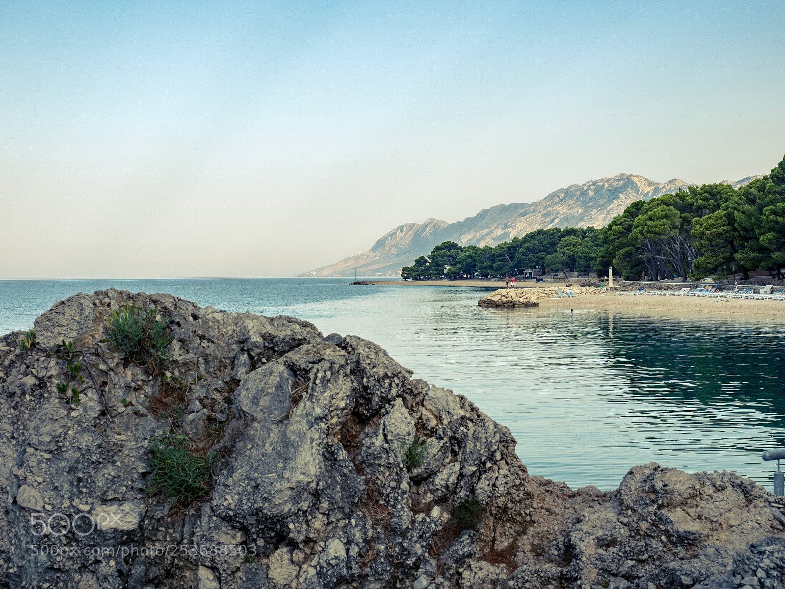 Olympus OM-D E-M1 Mark II sample photo. Rocks in brela photography