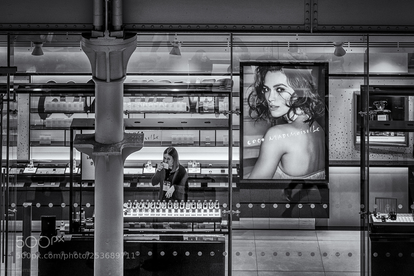 Fujifilm X-T20 sample photo. Smells like teen spirit photography