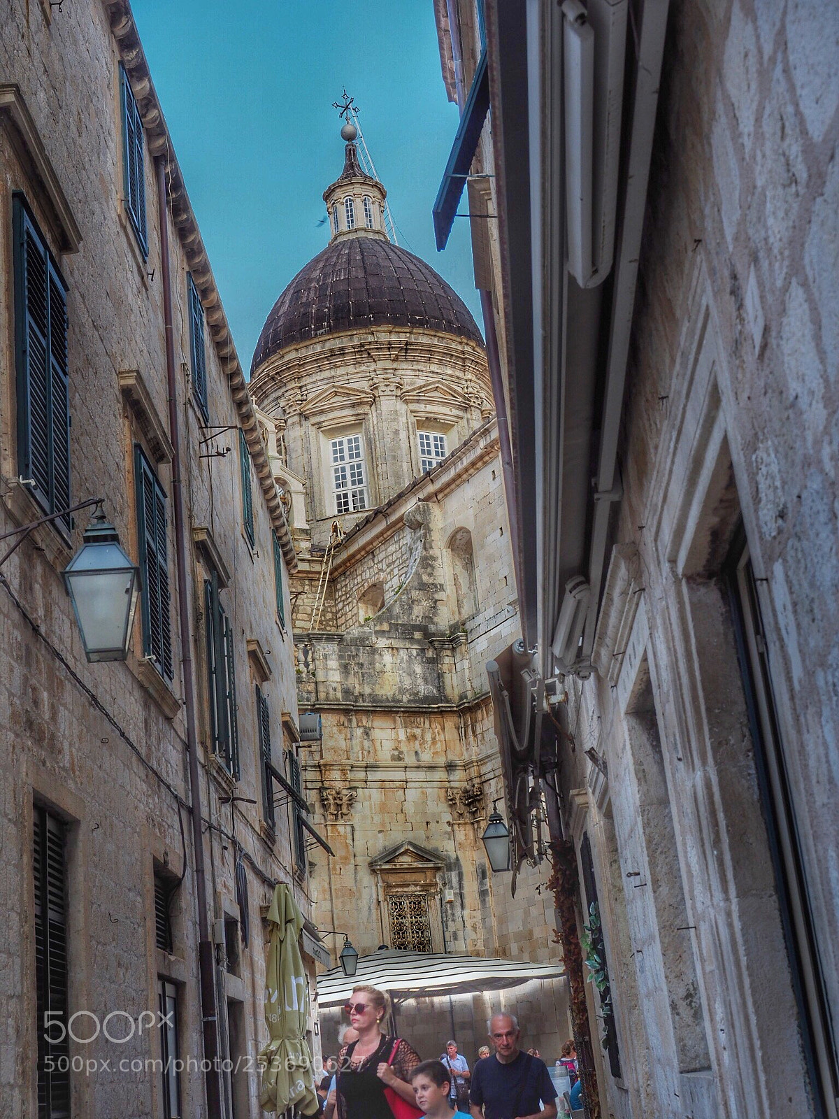 Olympus OM-D E-M1 Mark II sample photo. Street in dubrovnik photography