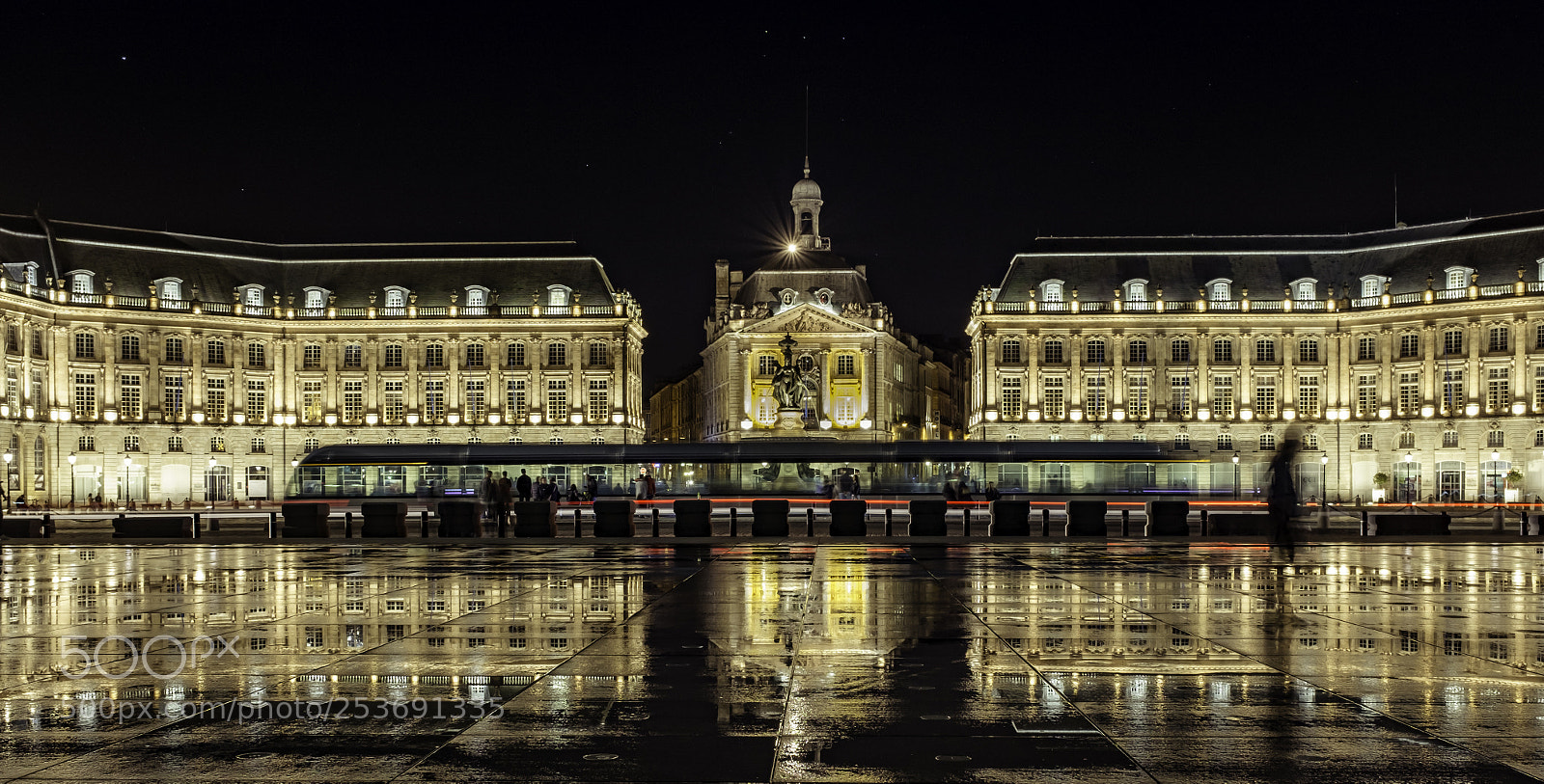 Fujifilm X100T sample photo. Beautiful bordeaux photography