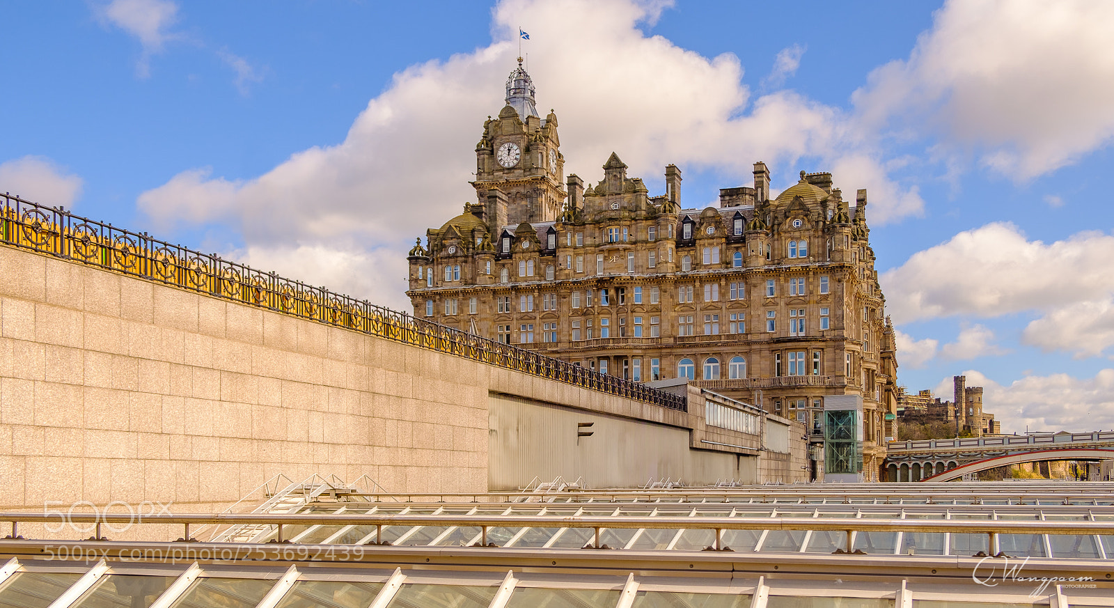 Fujifilm X-T20 sample photo. "the balmoral" photography