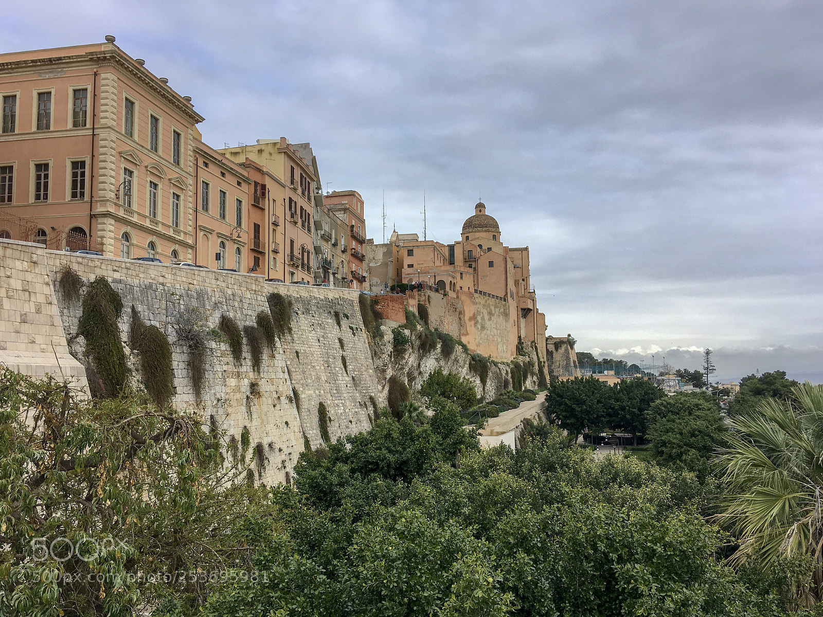 Apple iPhone SE sample photo. Cagliari photography