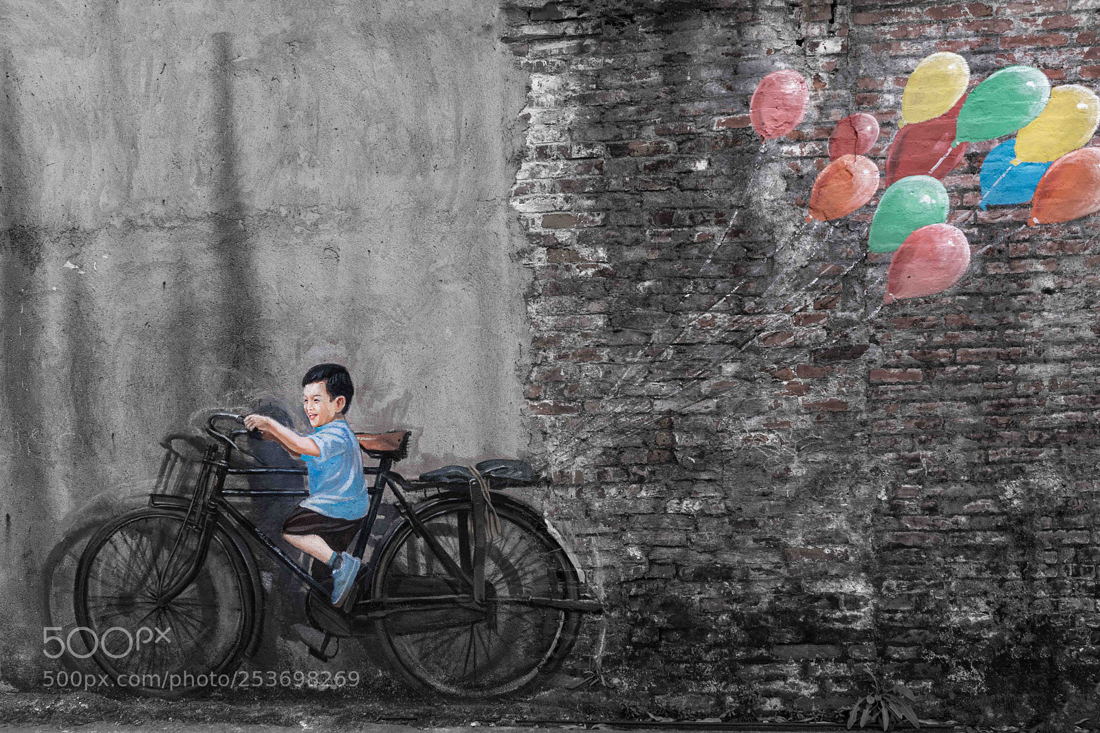Sony Cyber-shot DSC-RX1R II sample photo. Bicycle on the wall photography