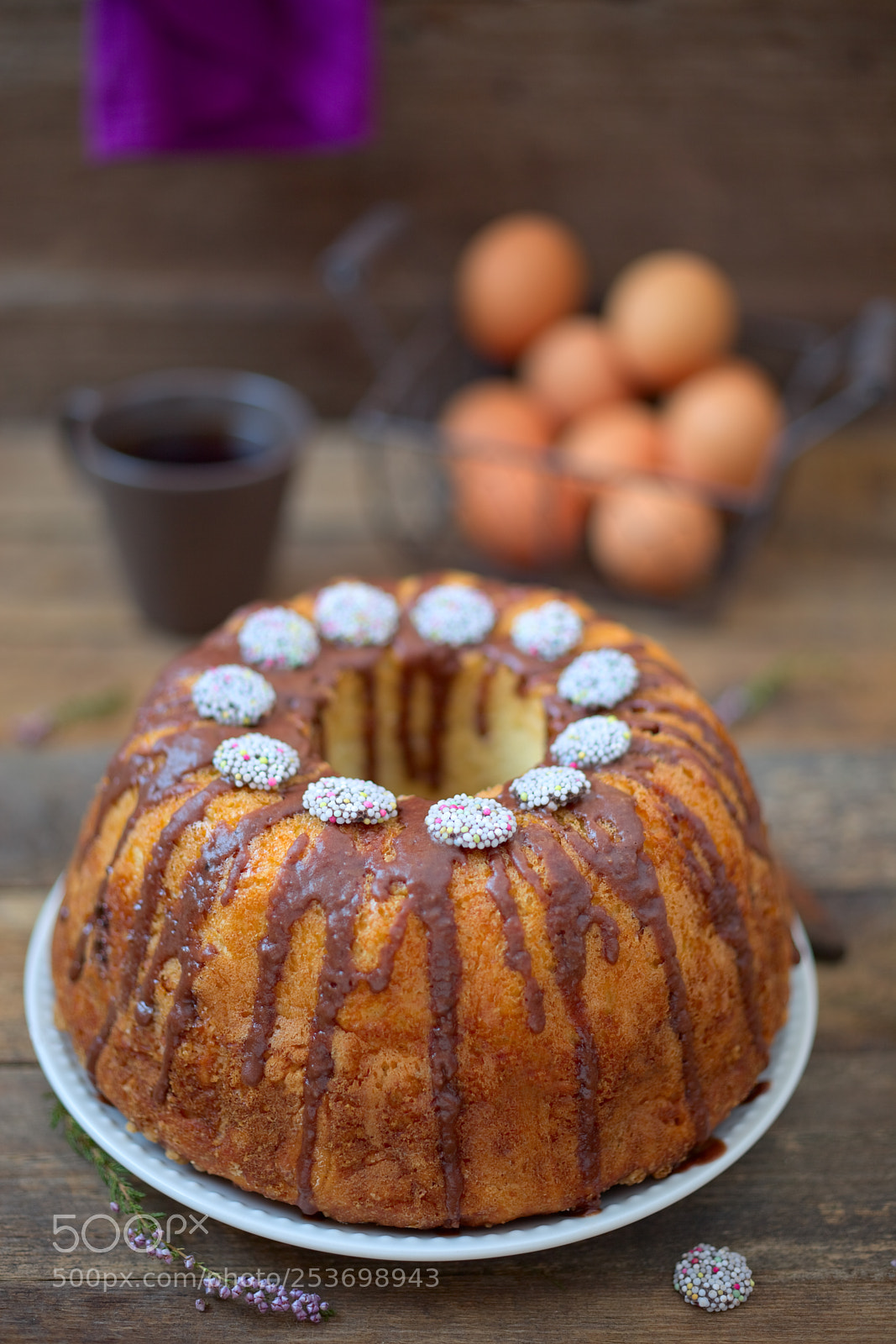 Canon EOS 5D Mark II sample photo. Chocolate bundt cake photography