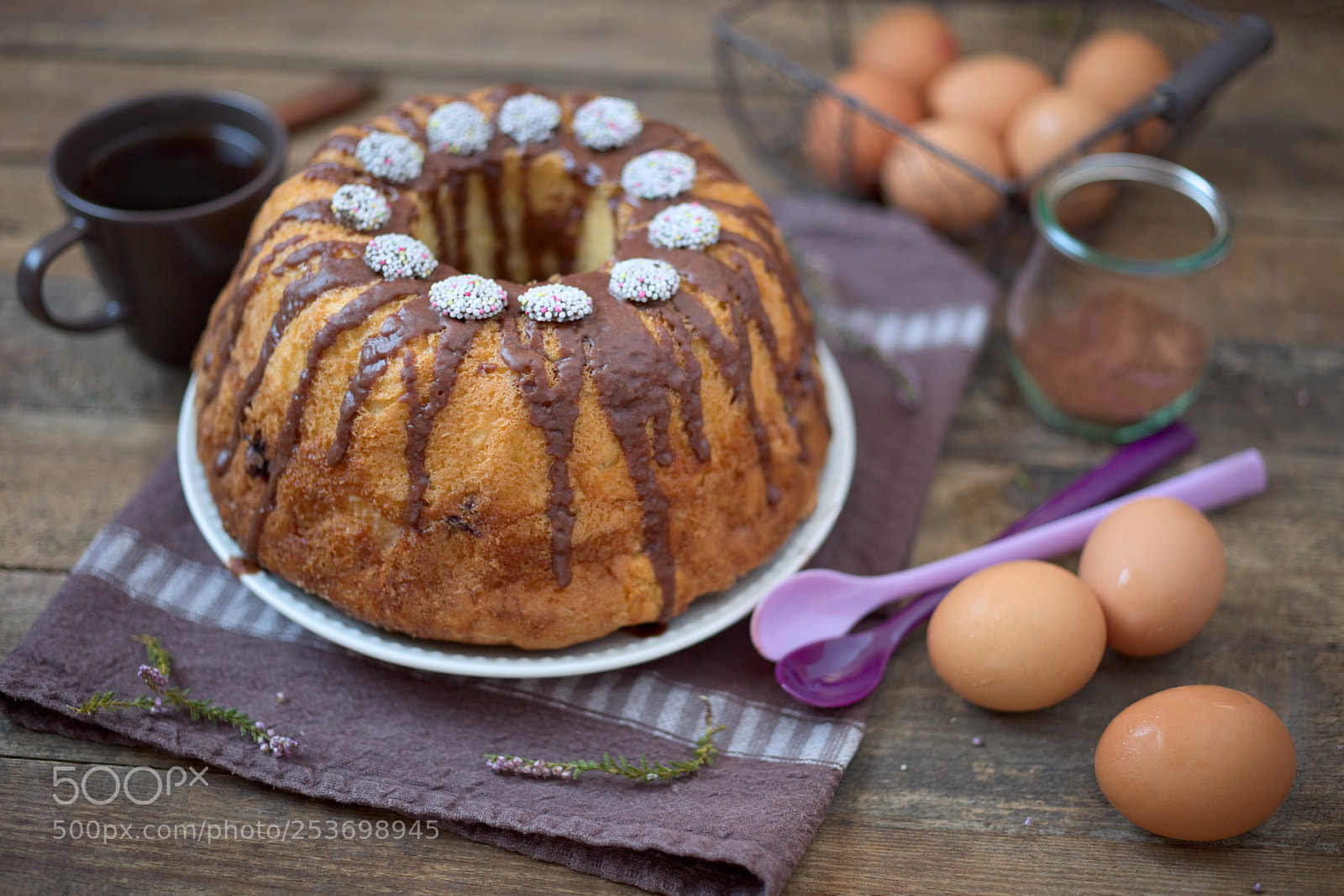 Canon EOS 5D Mark II sample photo. Chocolate bundt cake photography