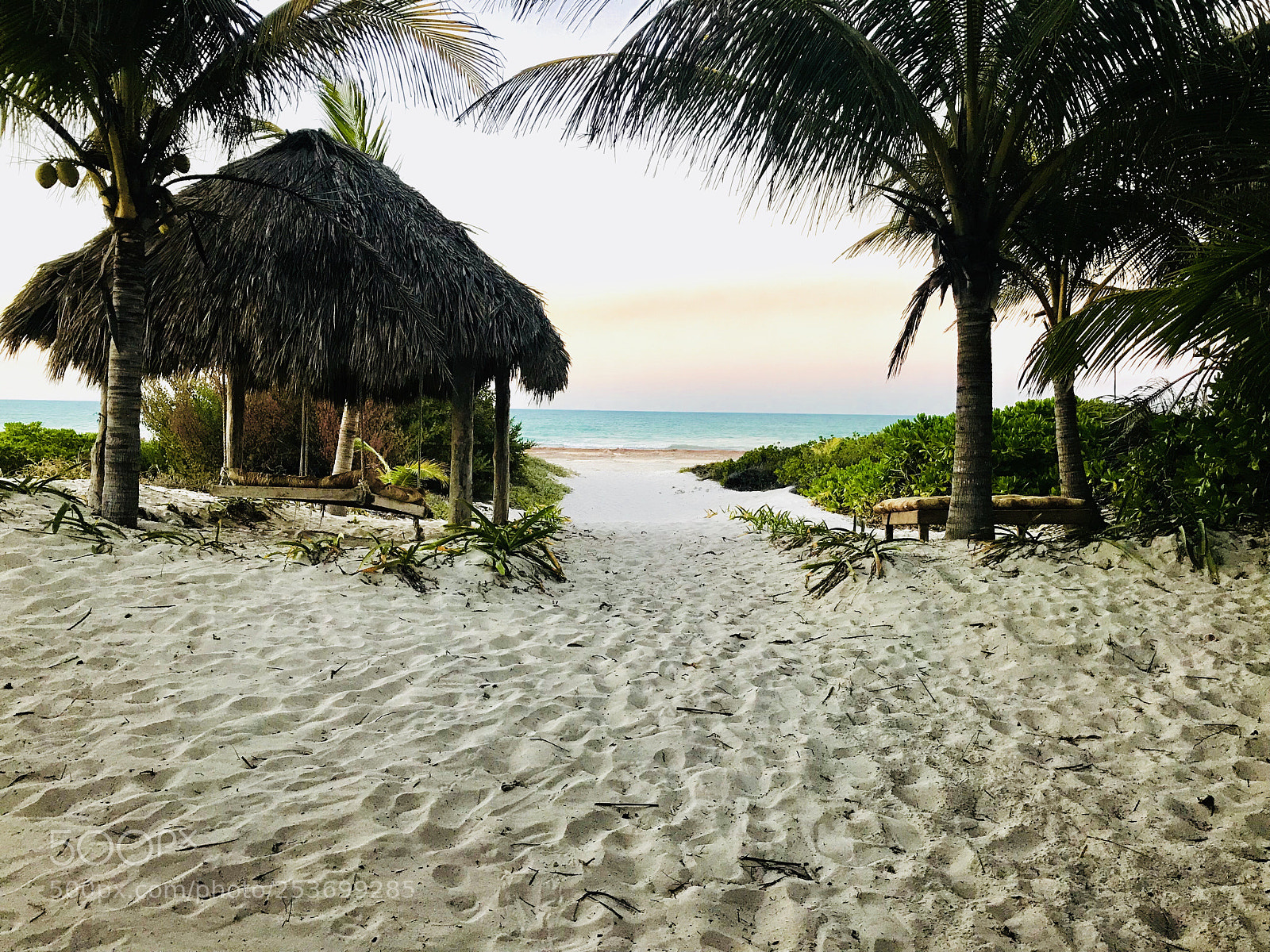 Apple iPhone 7 sample photo. Beach hut photography