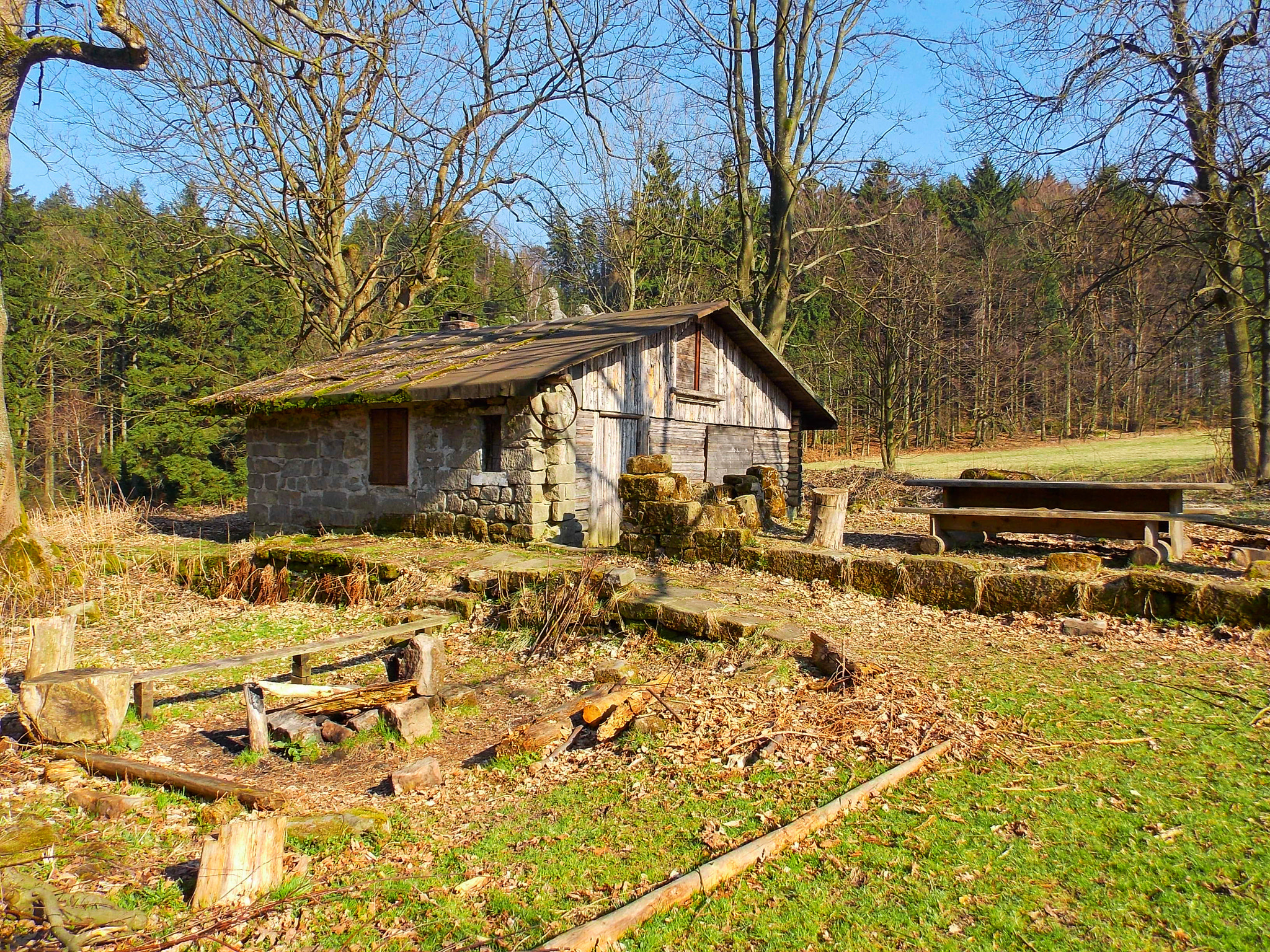 Nikon COOLPIX L320 sample photo. Cottage in a woods photography