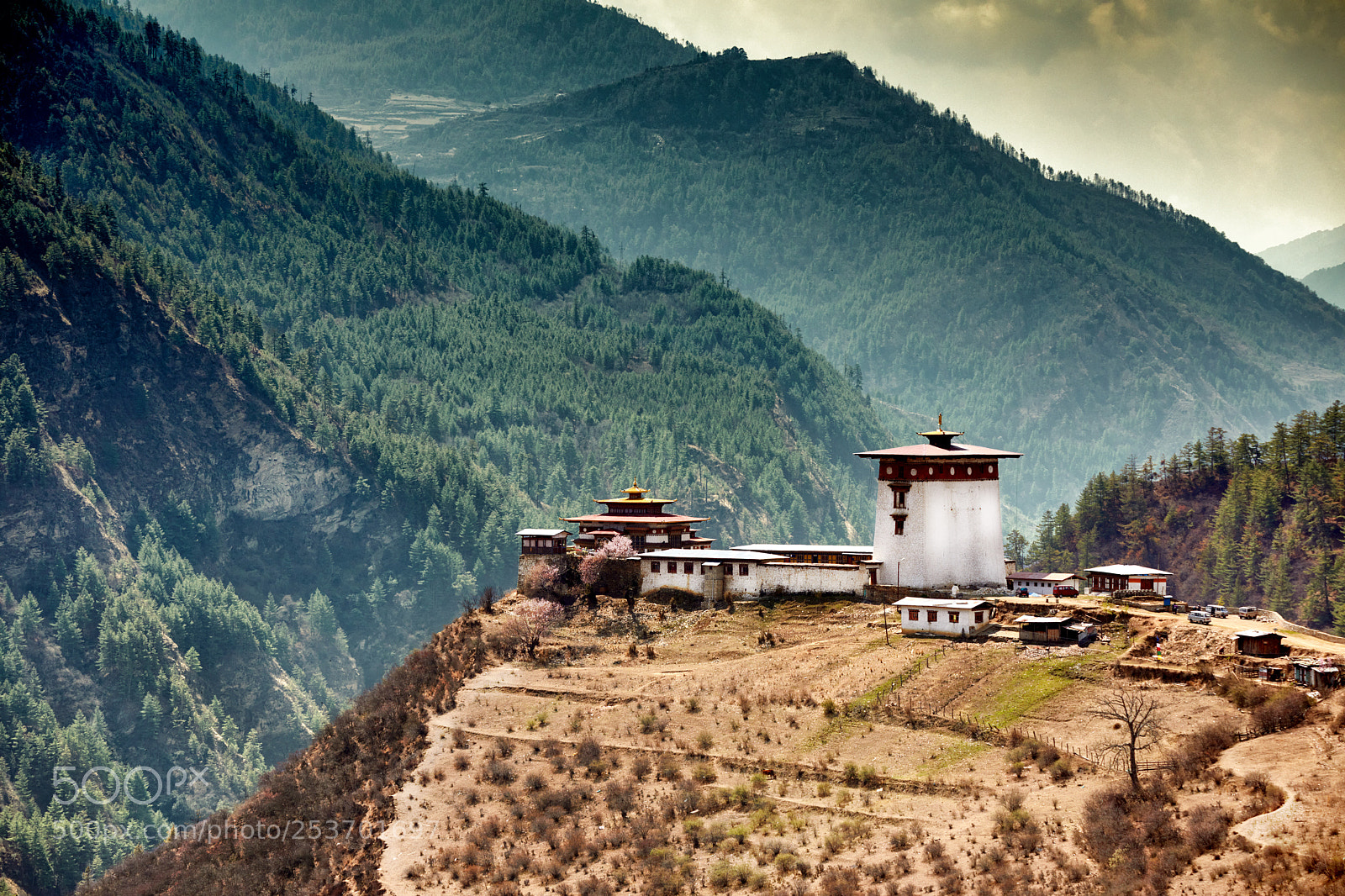 Canon EOS 5D Mark IV sample photo. Bhutan: haa valley monastery. photography
