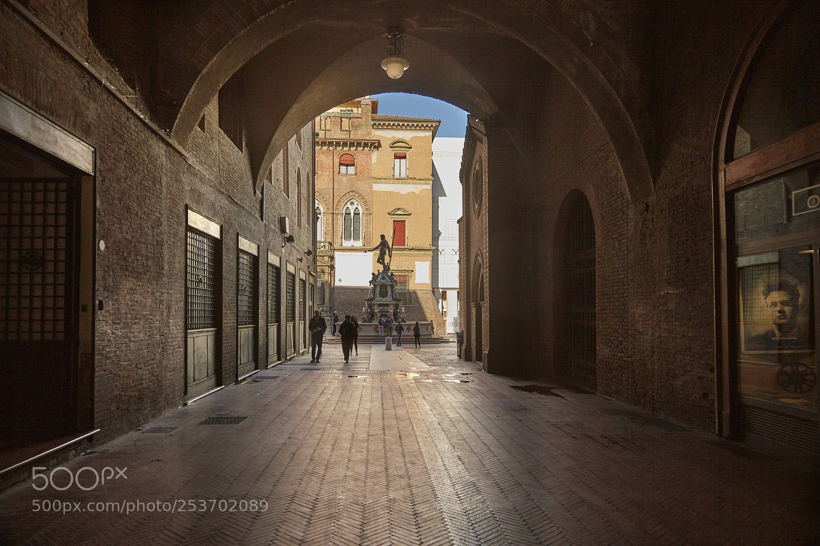 Canon EOS 5D Mark II sample photo. Street bologna photography