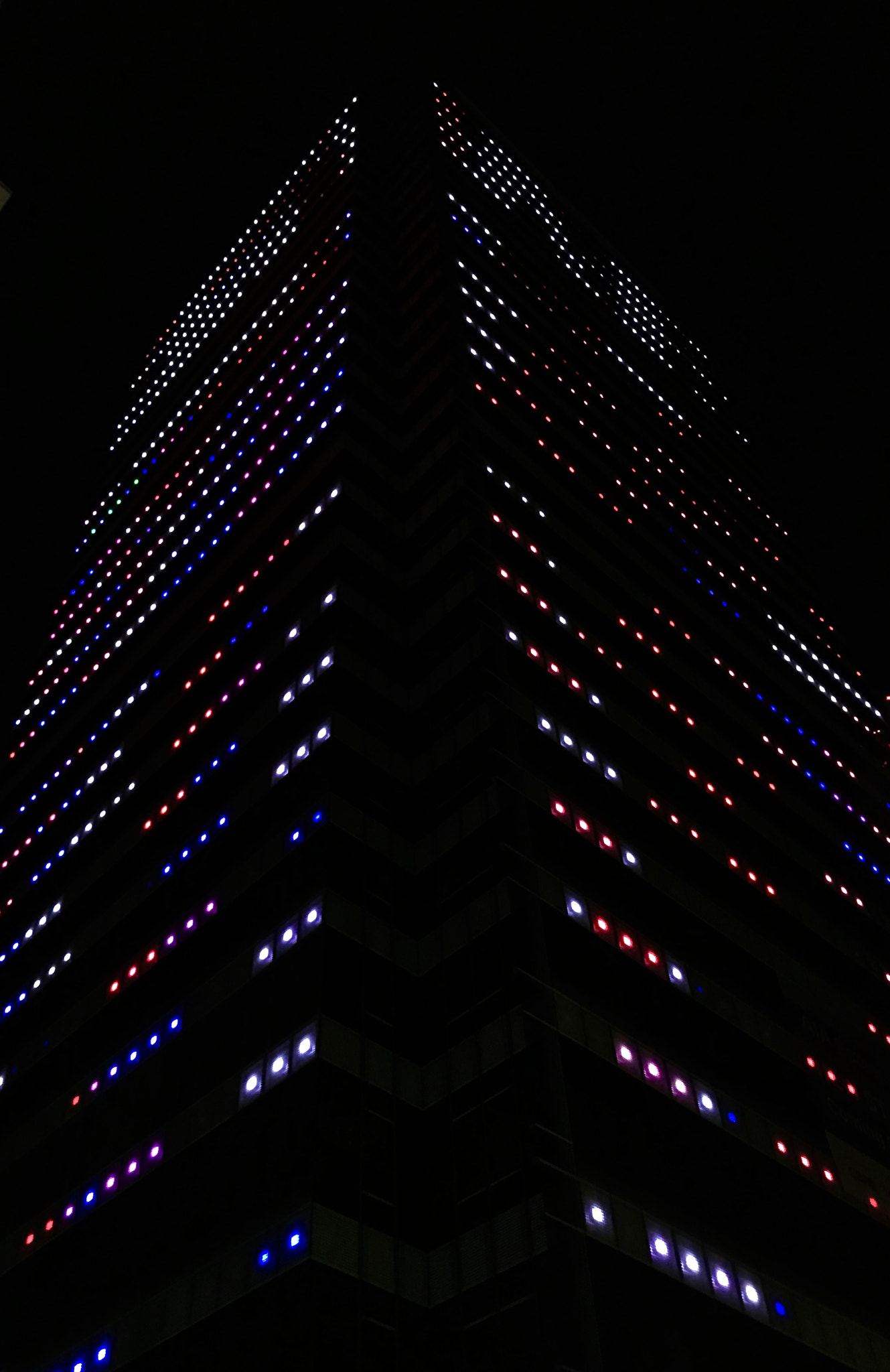 Apple iPad Pro (10.5-inch) sample photo. Disco highrise photography
