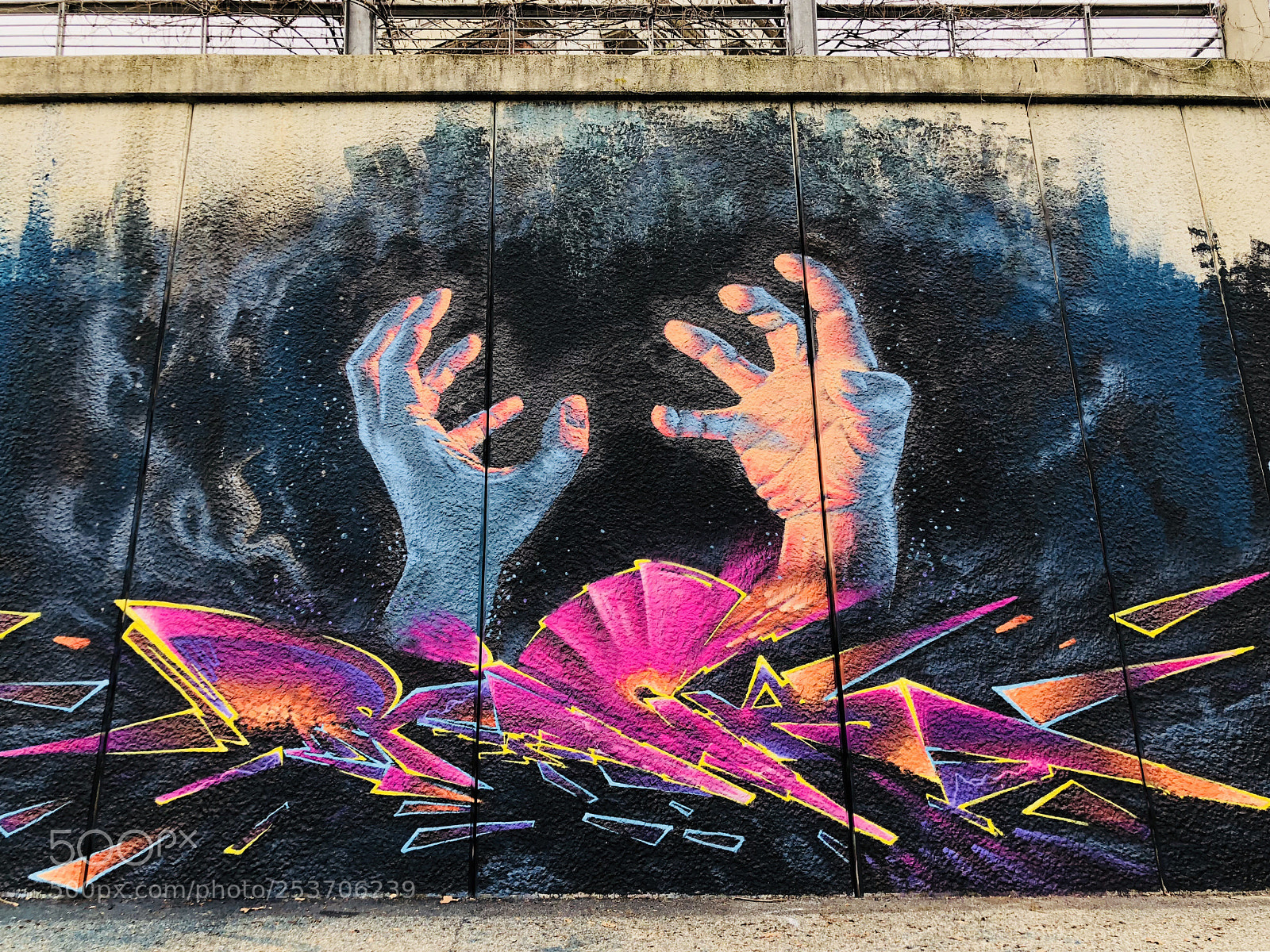 Apple iPhone X sample photo. Street art 2 photography