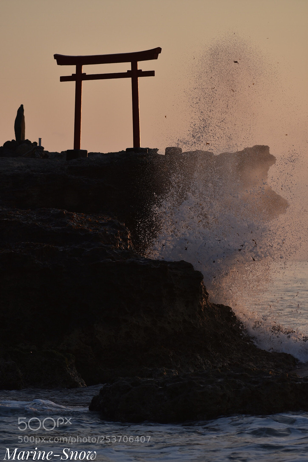 Nikon D7200 sample photo. Waves crashing photography