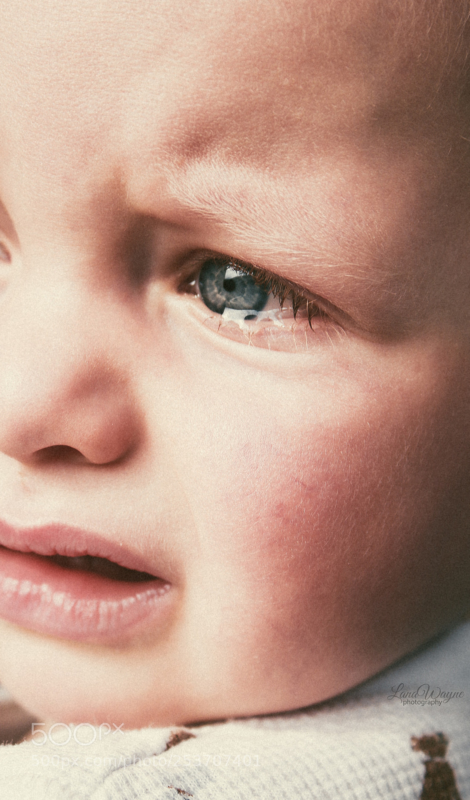 Canon EOS 7D Mark II sample photo. Crying baby photography