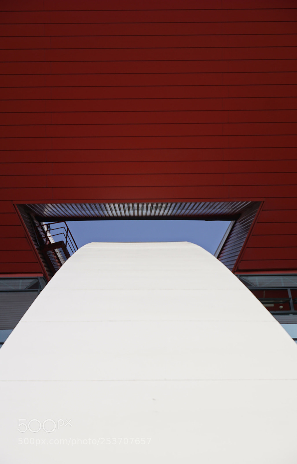 Sony ILCA-77M2 sample photo. Column breaks through the photography
