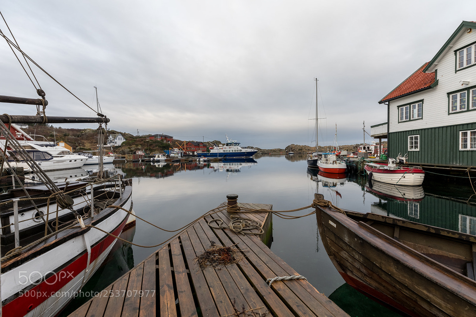 Canon EOS 5D Mark IV sample photo. Rovaer in haugesund, norway photography