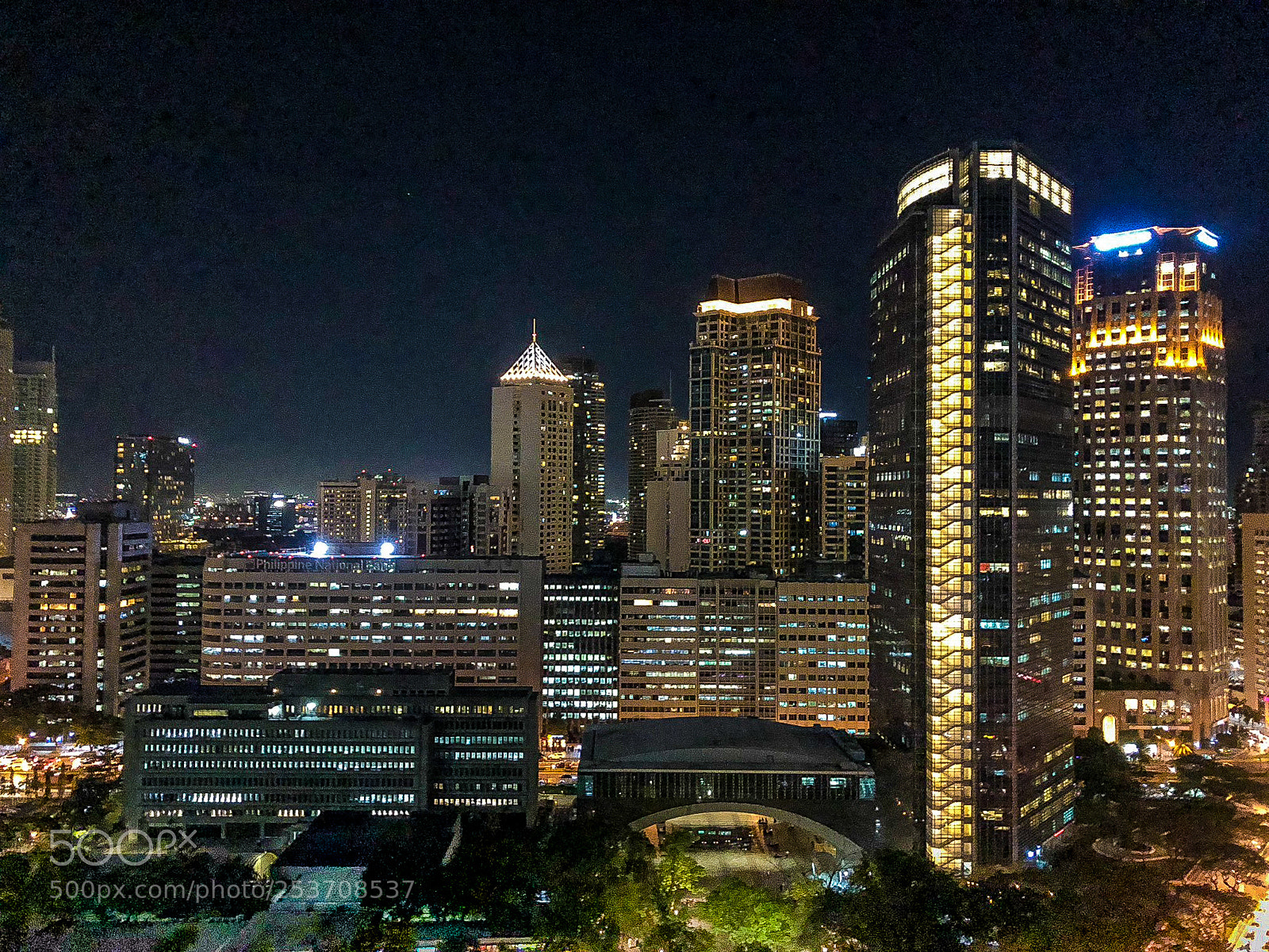 Apple iPhone 8 sample photo. Makati cbd photography