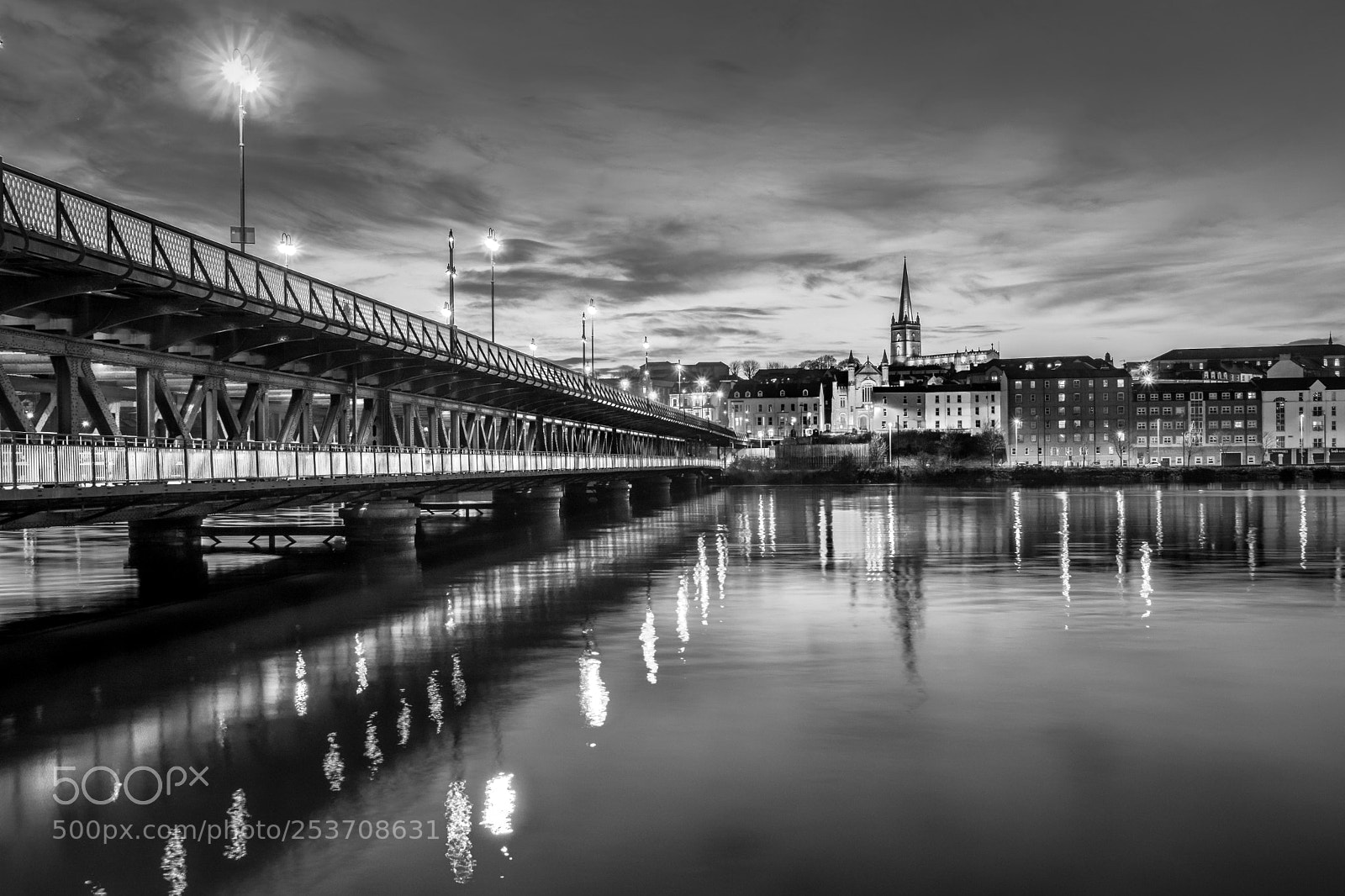 Nikon D5300 sample photo. Derry city at dusk photography